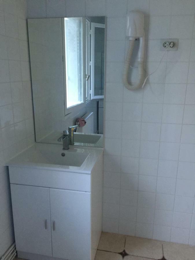 Lori Vandrarhem Bobigny Exteriör bild