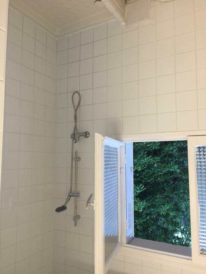 Lori Vandrarhem Bobigny Exteriör bild